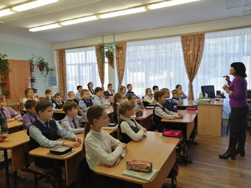 Врачи-специалисты провели лекцию по основам ЗОЖ для четвероклассников : Фото №