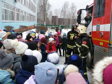 Всероссийский открытый урок по ОБЖ провели сотрудники 1 пожарно-спасательной части : Фото №