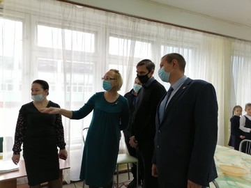 Совет отцов #НОШ2 на деле оценил, чем питаются их дети в школе : Фото №