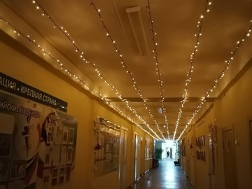 Участвуем в городском конкурсе на лучшее новогоднее оформление «Новогодняя школа - 2021» : Фото №