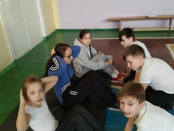 Среди учеников 3-их и 4-ых классов прошли соревнования по гимнастическому многоборью : Фото №