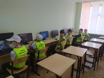 Юные инспектора дорожного движения #НОШ2 на Олимпиаде по ПДД : Фото №
