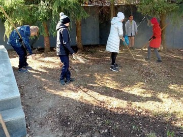 Экологический субботник в рамках акции «Наша память - наша гордость» : Фото №