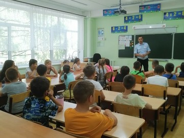 Ещё раз о безопасности. Лагерь с профбеседами посетили инспектора из разных структур : Фото №