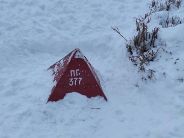 Уборка школьной территории от снега : Фото №