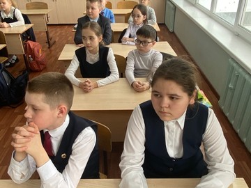 «Музыкальные жанры» - тема урока в 4 И классе : Фото №