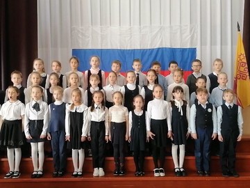 В рамках муниципального проекта «Родина у нас одна» ученики #НОШ2 исполняют гимн России : Фото №