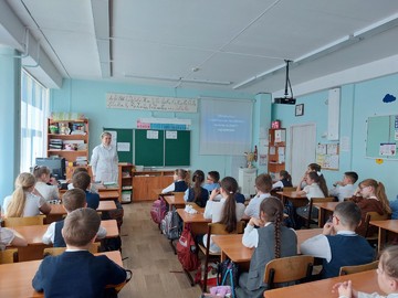 Школьный врач провела с учениками 4В класса беседу о туберкулезе : Фото №
