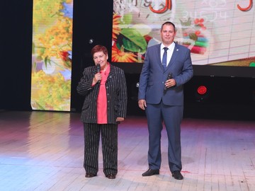 Большой, яркий праздник в честь Дня знаний состоялся для учеников #НОШ2 в ДК Тракторостроителей : Фото №