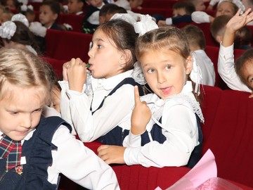Большой, яркий праздник в честь Дня знаний состоялся для учеников #НОШ2 в ДК Тракторостроителей : Фото №