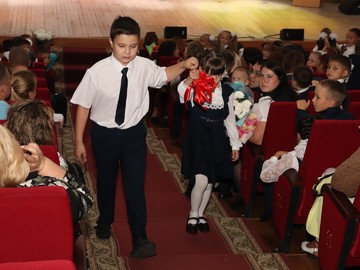 Большой, яркий праздник в честь Дня знаний состоялся для учеников #НОШ2 в ДК Тракторостроителей : Фото №