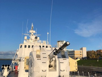 Юные краеведы 1А класса отправились на пограничный сторожевой корабль «Чебоксары» : Фото №
