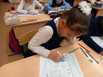 Ученики 2И класса отметили День рождение Деда Мороза : Фото №