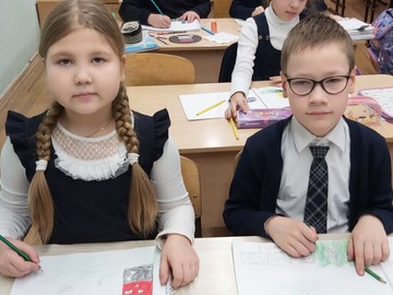 Во 2А классе прошел урок изобразительного искусства «Батарейки – это опасный мусор» : Фото №
