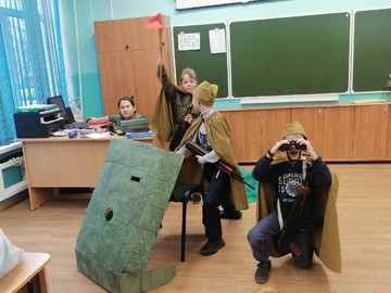 Театральная студия 2Т класса ведет подготовку пьесы в рамках патриотического месячника : Фото №