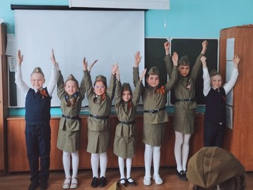 Урок мужества во 2Т классе прошел в формате конкурса, посвященного годовщине Великой Победы под названием «Салют Победы» : Фото №