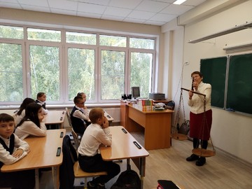 Музейный урок «Весы и печати» провела научный сотрудник Литературного музея : Фото №