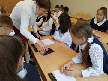 Музейный урок «Весы и печати» провела научный сотрудник Литературного музея : Фото №