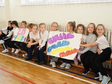 В школьном спортклубе прошли соревнования «Курс молодого отца» : Фото №