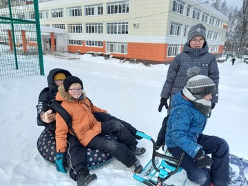 Эстафета на ватрушках : Фото №