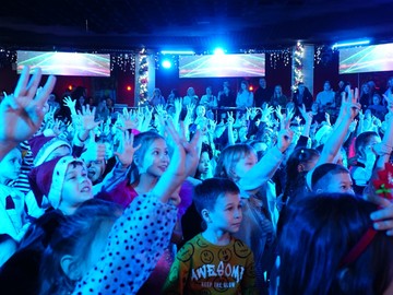 Искусственный интеллект или эко Новый Год : Фото №
